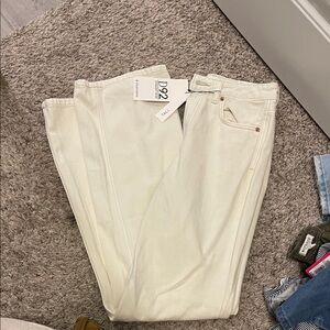 Stradivarius Women's Off-White Straight Leg Jeans (TALL)